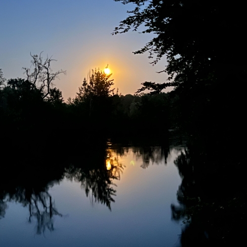 KarinSpychiger Mond über der Limmat